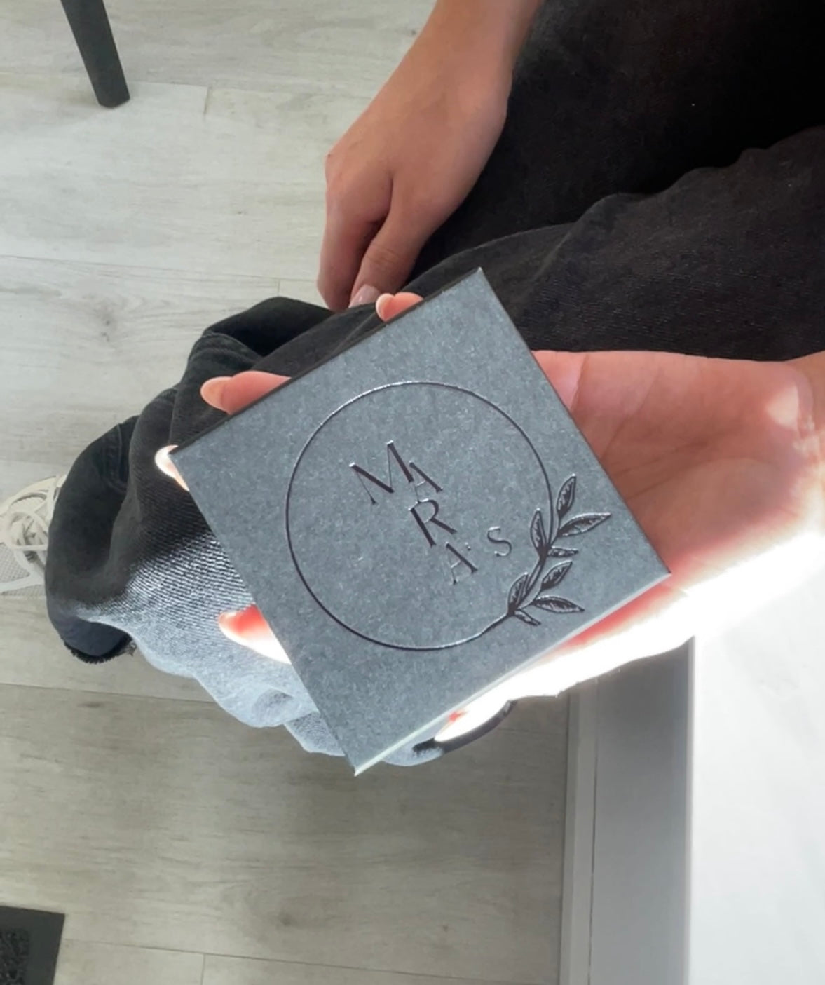 Geschenkverpackung mit Statementkarte