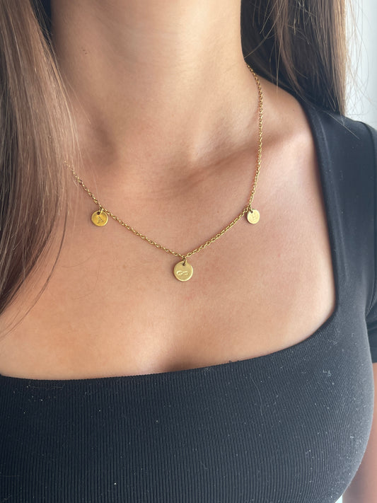 Personalisierte Kette mit 3 festen Anhängern & Handprägung