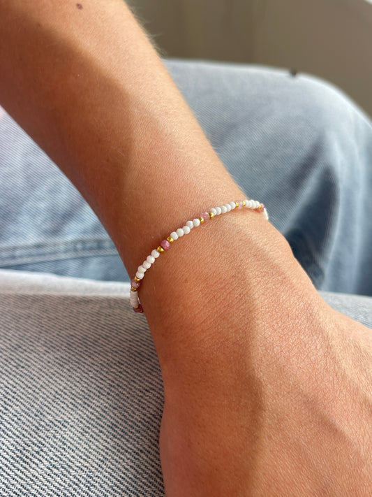 Armkettchen mit weißen Perlen & rosa Turmalin