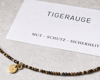 Personalisierte Tigerauge Halskette mit Namen oder Initialen, natürlicher Edelstein Schmuck mit warmer Ausstrahlung