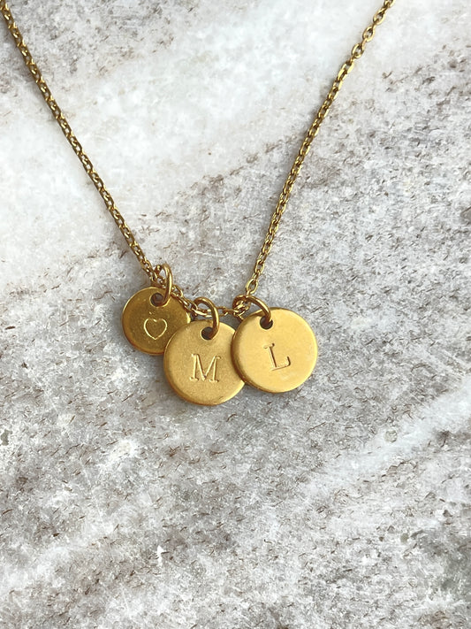 Personalisierte Kette mit 3 Anhängern & Handprägung