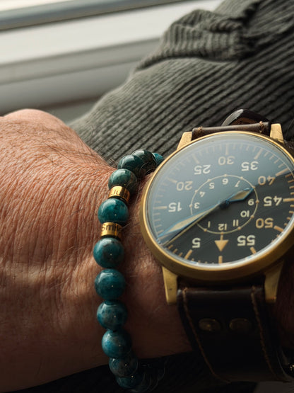 Männerarmband aus türkisem Naturstein, Familienarmband mit gravierten Kindernamen
