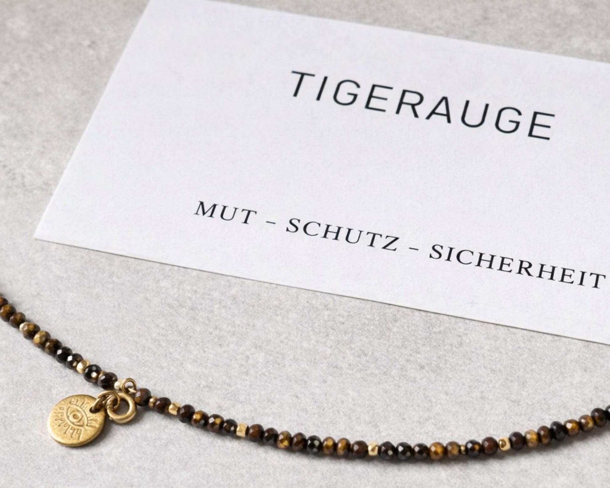 Tigerauge Schmuck  personalisiert mit Buchstaben oder Symbolen, Edelstein Schmuck als individuelles Geschenk für Mama oder Familie