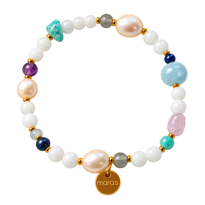 Wassermann-Sternzeichenarmband mit Amazonit, Amethyst, Aquamarin, Lapislazuli und Labradorit, hellen Perlen und rundem Maras-Anhänger.